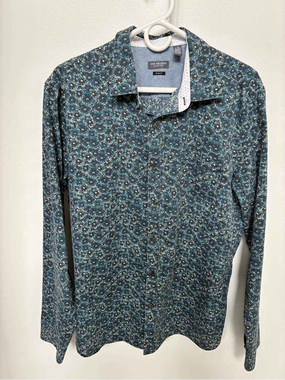 Van Heusen Men's Slim Fit Teal Floral Button-Down Shirt Never Tuck